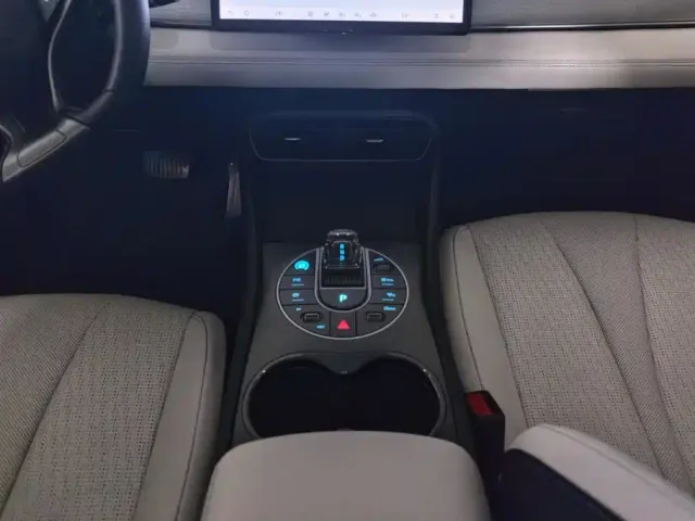 BYD Seal 05 DM-i — Фото автомобиля 16