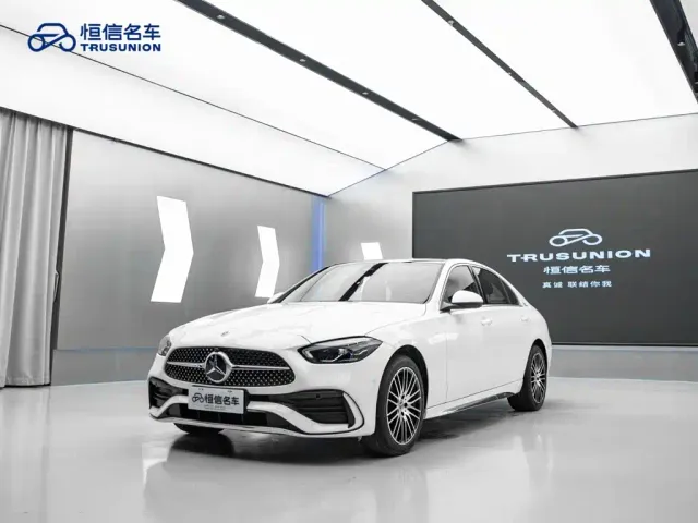 Фотография автомобиля — Mercedes-Benz C-Class