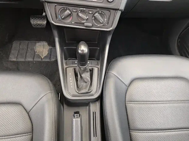 Volkswagen Santana — Фото автомобиля 13