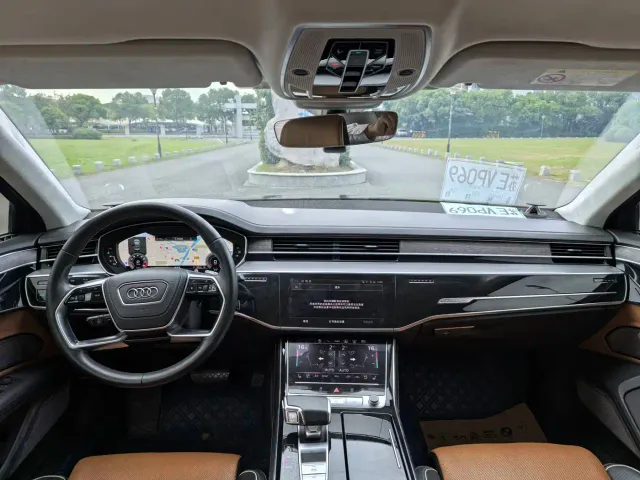 Audi A8 — Фото автомобиля 14