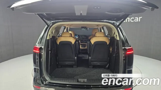 Kia Carnival Generation 4 — Фото автомобиля 20