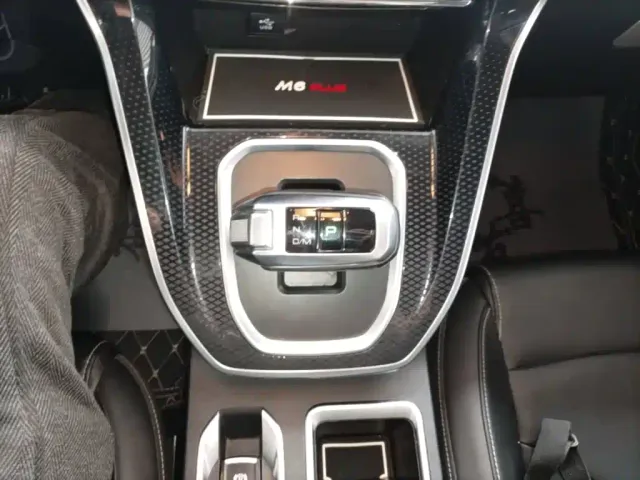 Haval M6 — Фото автомобиля 13