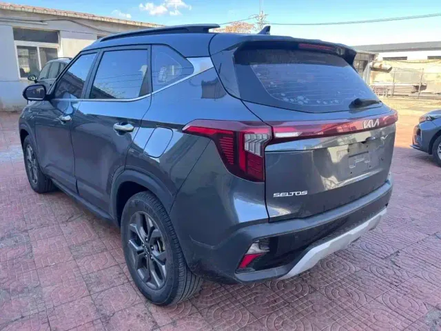 Kia Seltos — Фото автомобиля 4