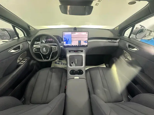 Shangjie SUV — Фото автомобиля 9