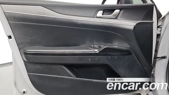 Kia K5 Новый K5 3 поколение 2.0 LPi(Для проката) — Фото автомобиля 23