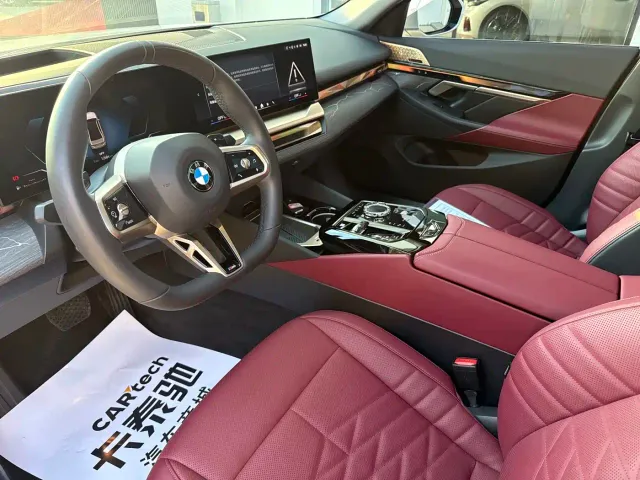 BMW 5 Series — Фото автомобиля 6