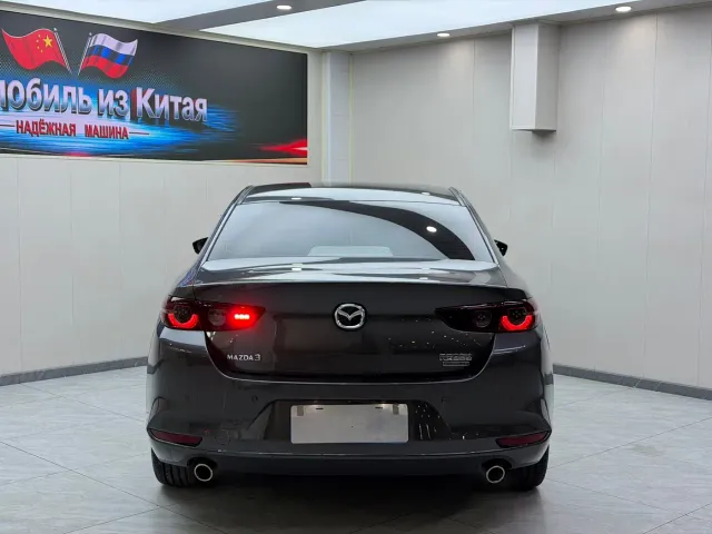 Mazda Axela — Фото автомобиля 5