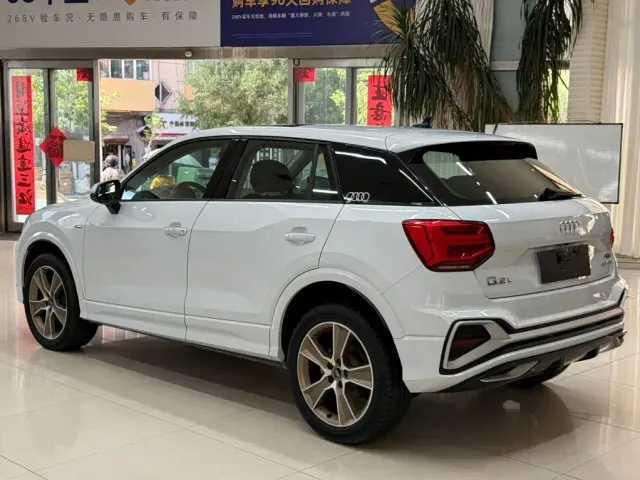 Audi Q2L — Фото автомобиля 6