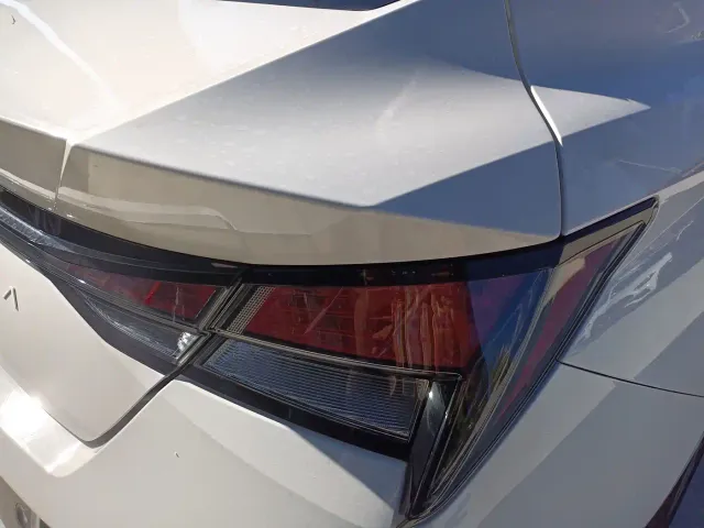 Hyundai Elantra — Фото автомобиля 9