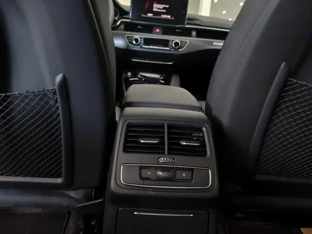 Audi A4L — Фото автомобиля 15