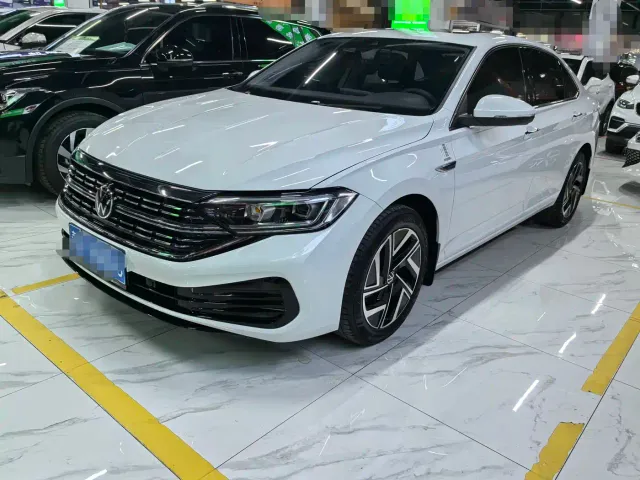 Фотография автомобиля — Volkswagen Sagitar