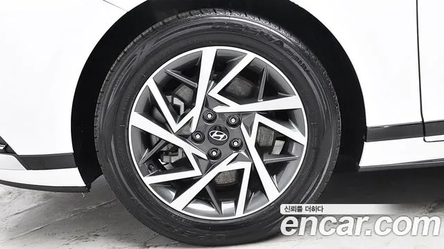 Hyundai Grandeur GN7 — Фото автомобиля 5