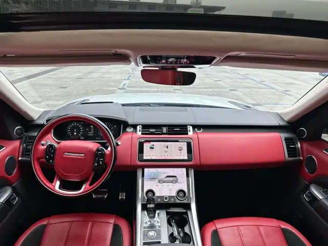 Land Rover Range Rover Sport — Фото автомобиля 11