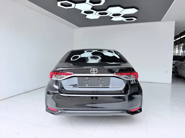 Toyota Corolla — Фото автомобиля 8
