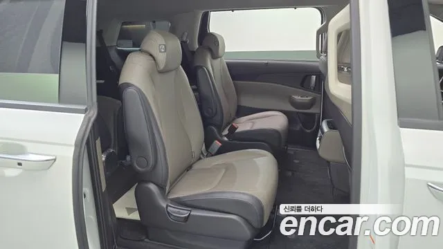 Kia Carnival — Фото автомобиля 24
