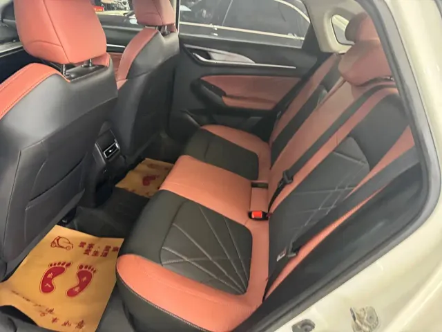 Changan Eado — Фото автомобиля 9