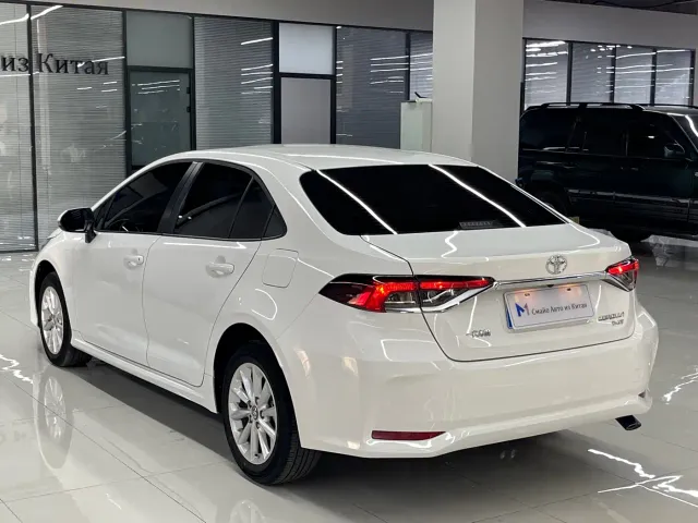 Toyota Corolla — Фото автомобиля 5