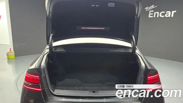 Genesis G90 — Фото автомобиля 8