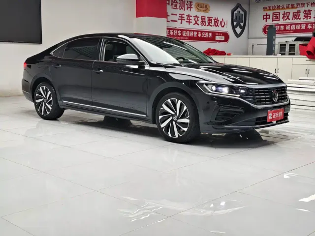 Volkswagen Passat — Фото автомобиля 8