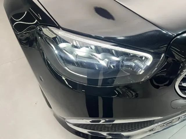 Mercedes-Benz E-Class — Фото автомобиля 11