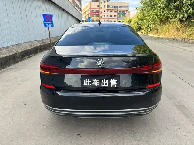 Volkswagen Passat — Фото автомобиля 8