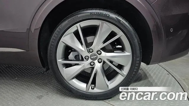 Genesis GV70 2.5T Бензин AWD — Фото автомобиля 22