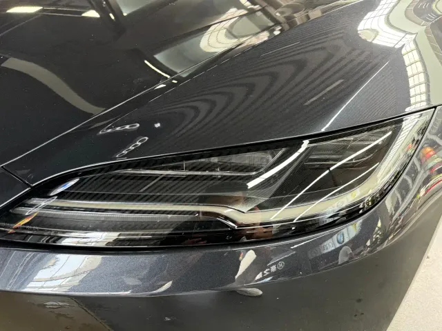 Tesla Model 3 — Фото автомобиля 13