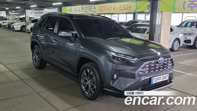 Toyota RAV4 — Фото автомобиля 3