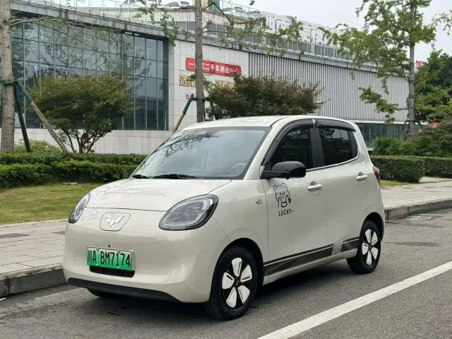 Фотография автомобиля — Wuling Hongguang Mini EV