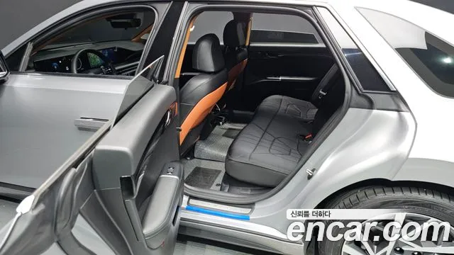 Hyundai Grandeur Grandeur (GN7) 3.5 LPG 2WD (Такси) — Фото автомобиля 13