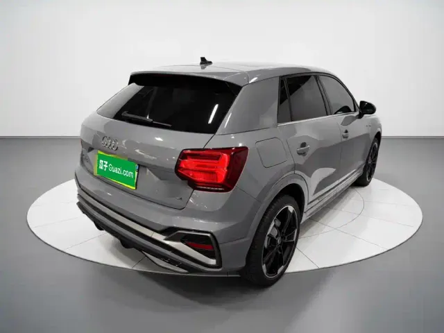 Audi Q2L — Фото автомобиля 4