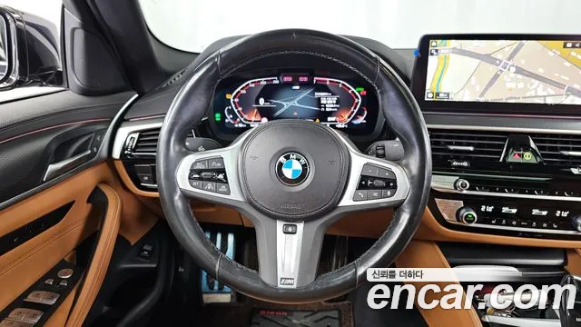 BMW 5 Series G30 — Фото автомобиля 13