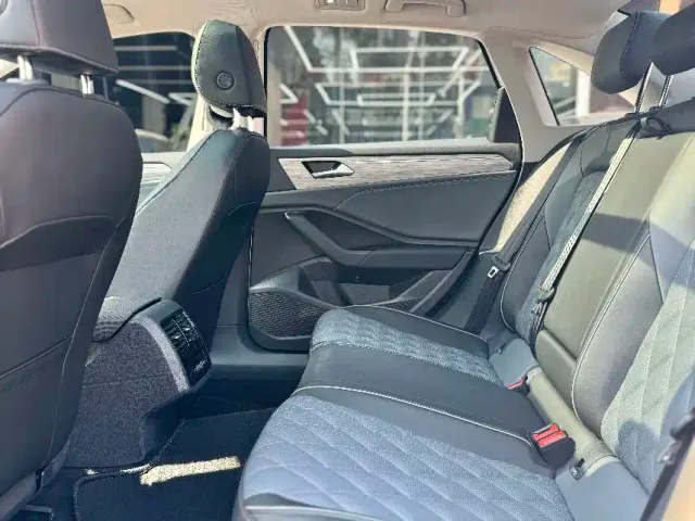 Volkswagen Sagitar — Фото автомобиля 15