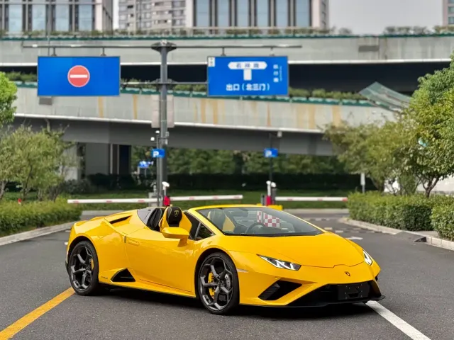 Lamborghini Huracan — Фото автомобиля 2