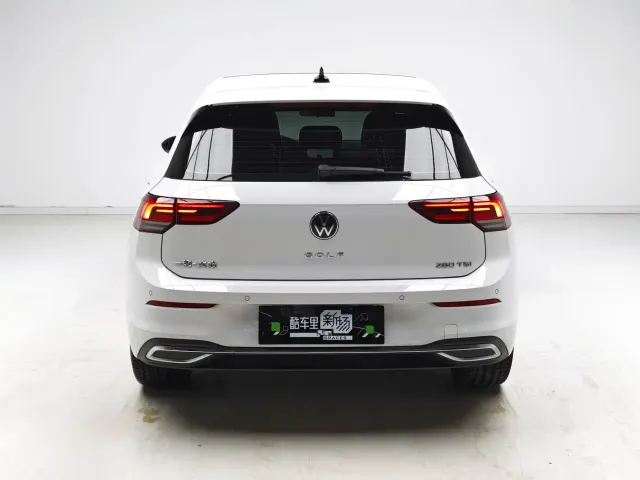 Volkswagen Golf — Фото автомобиля 5