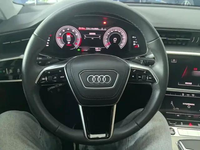 Audi A6L — Фото автомобиля 10