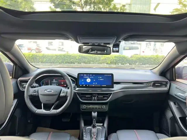 Ford Focus — Фото автомобиля 21