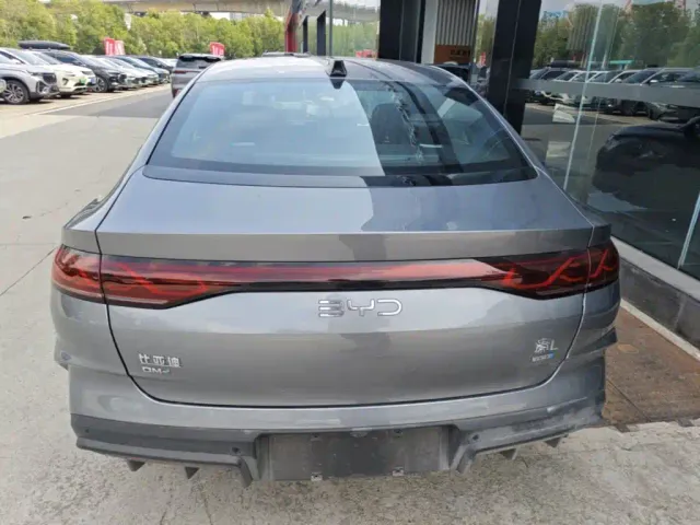 BYD Qin L — Фото автомобиля 5