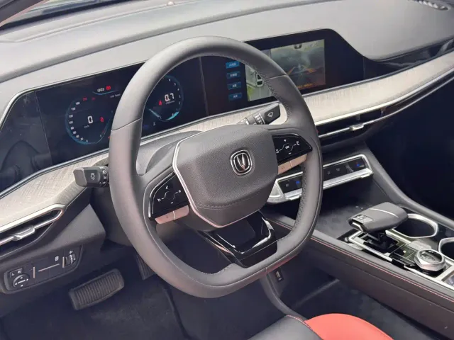 Changan Eado — Фото автомобиля 9