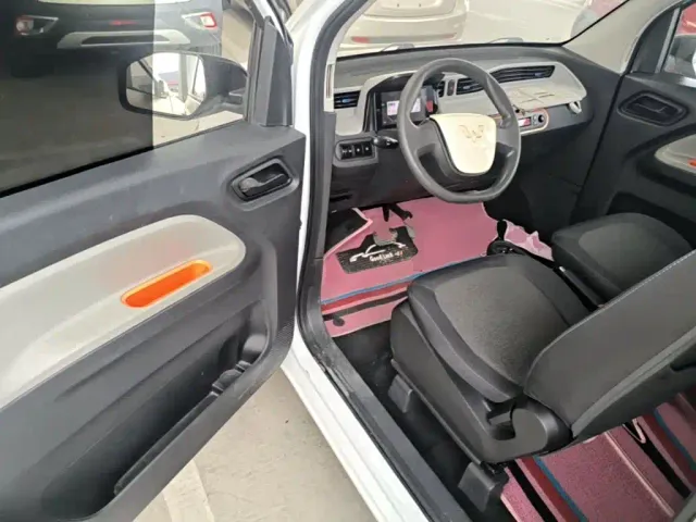 Wuling Hongguang Mini EV — Фото автомобиля 15