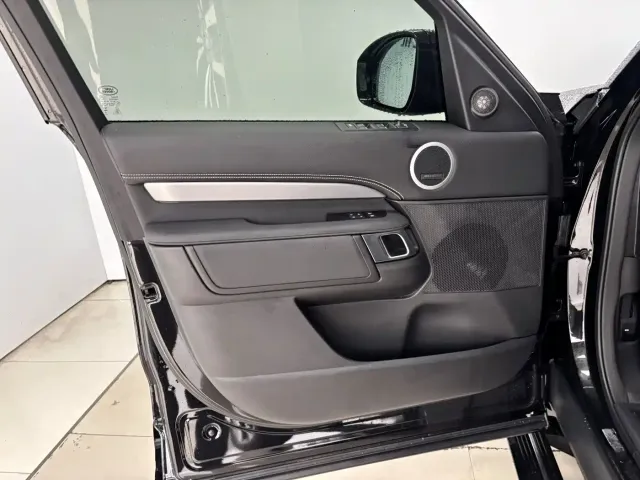 Land Rover Discovery — Фото автомобиля 11