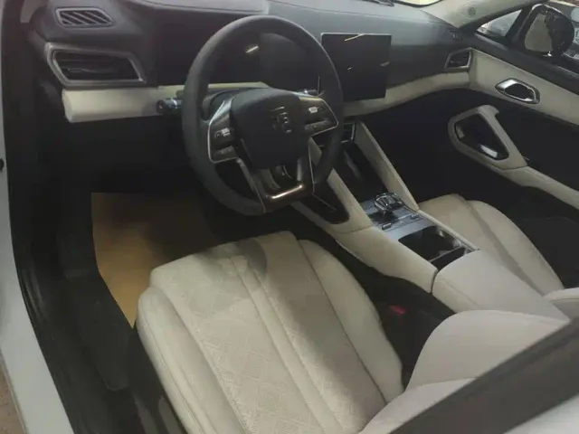BYD Yuan UP — Фото автомобиля 12