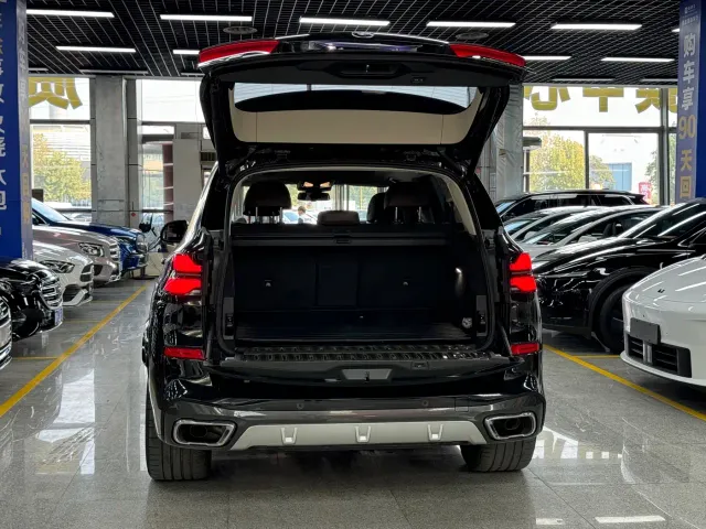 BMW X5 — Фото автомобиля 11