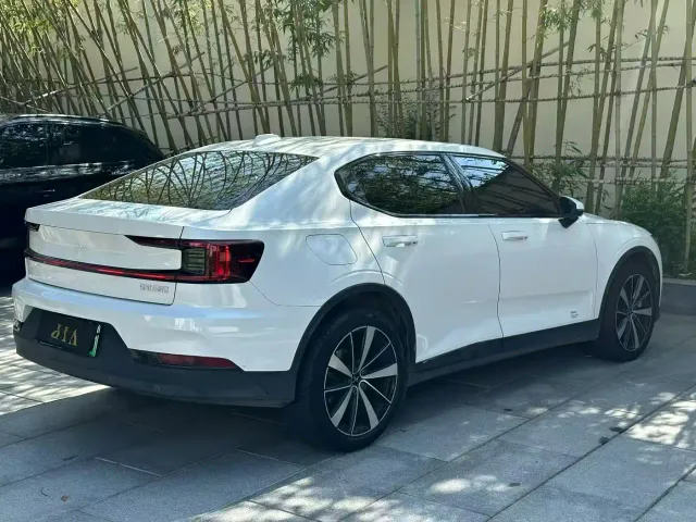 Polestar 2 — Фото автомобиля 9