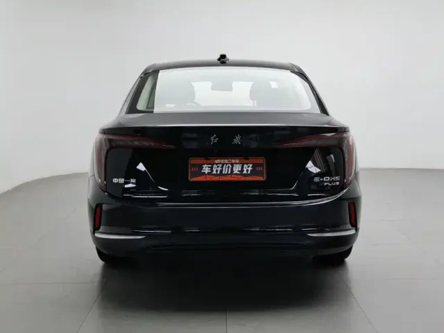 Hongqi E-QM5 — Фото автомобиля 4