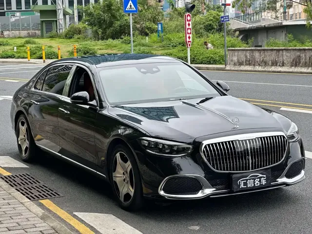 Фотография автомобиля — Mercedes-Benz Maybach S-Class