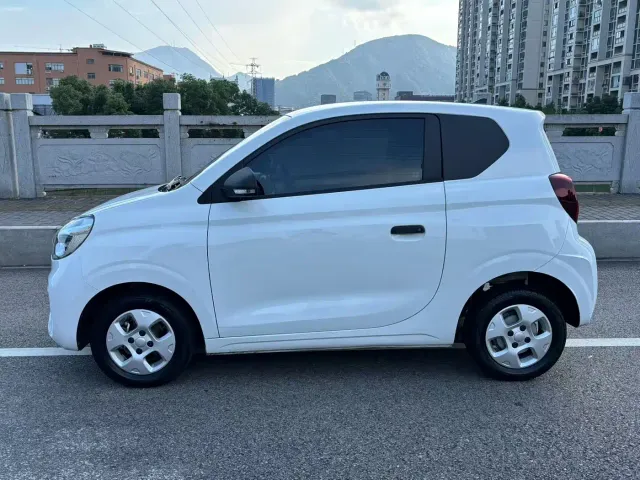 Roewe Clever — Фото автомобиля 2