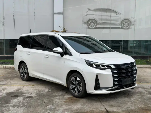 GAC Trumpchi Trumpchi M6 2023 PRO 270T DCT Luxury Edition — Фото автомобиля 3