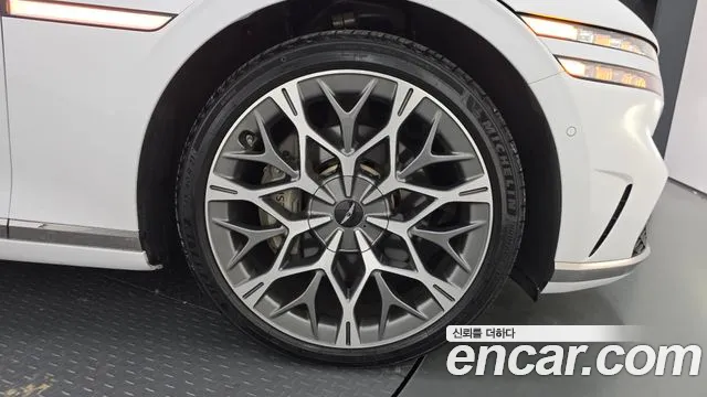 Genesis G90 Бензин 3.5 турбо AWD — Фото автомобиля 18