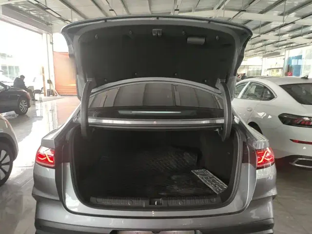 BYD Qin L — Фото автомобиля 18